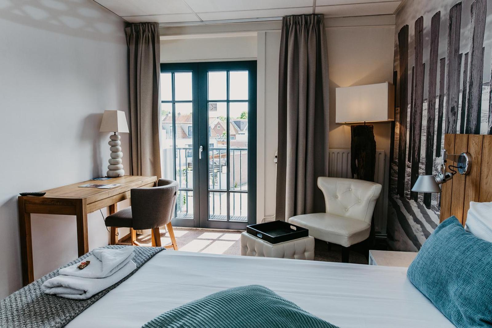 Romantik Badhotel Renesse Bagian luar foto